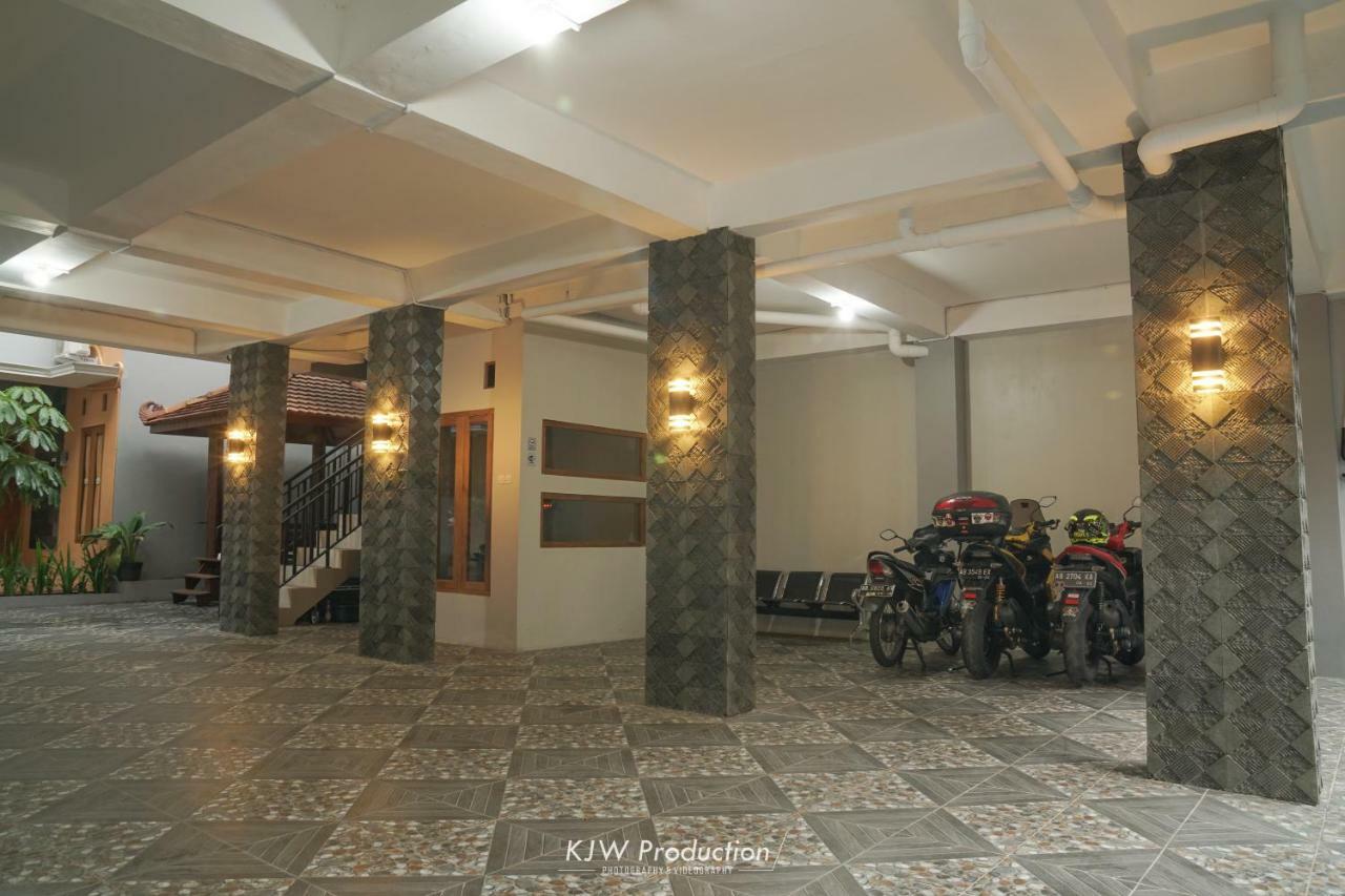 M Stay Guest House Jogja Yogyakarta Ngoại thất bức ảnh