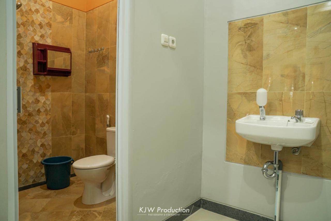 M Stay Guest House Jogja Yogyakarta Ngoại thất bức ảnh
